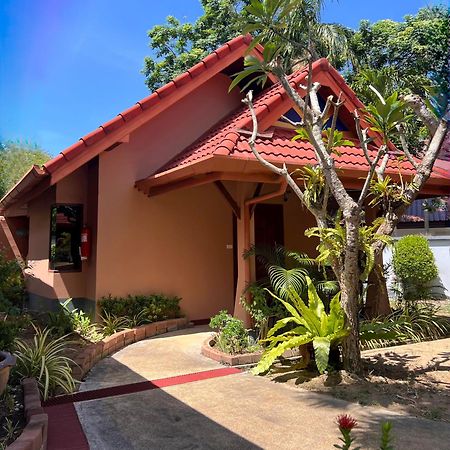 The Pace Phuket Boutique Resort Rawai Екстериор снимка