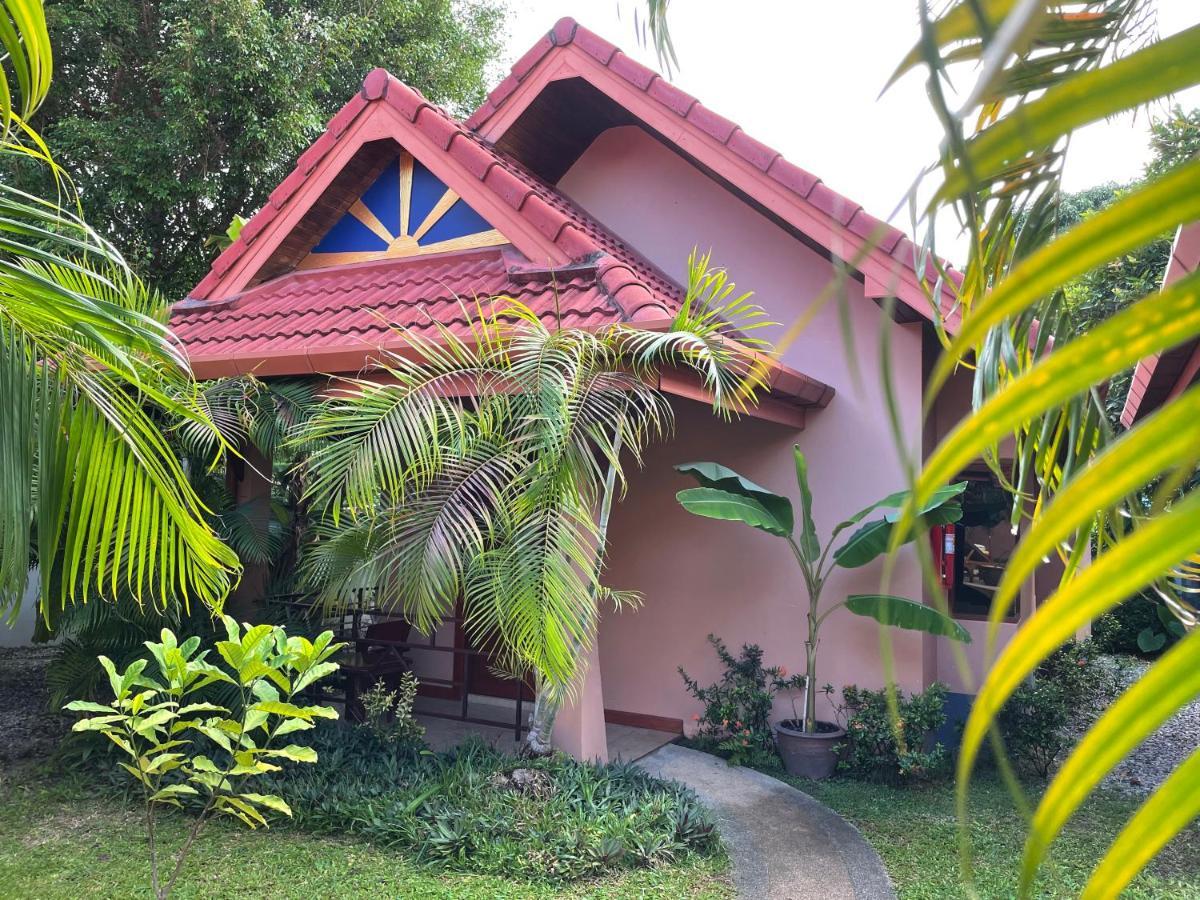 The Pace Phuket Boutique Resort Rawai Екстериор снимка