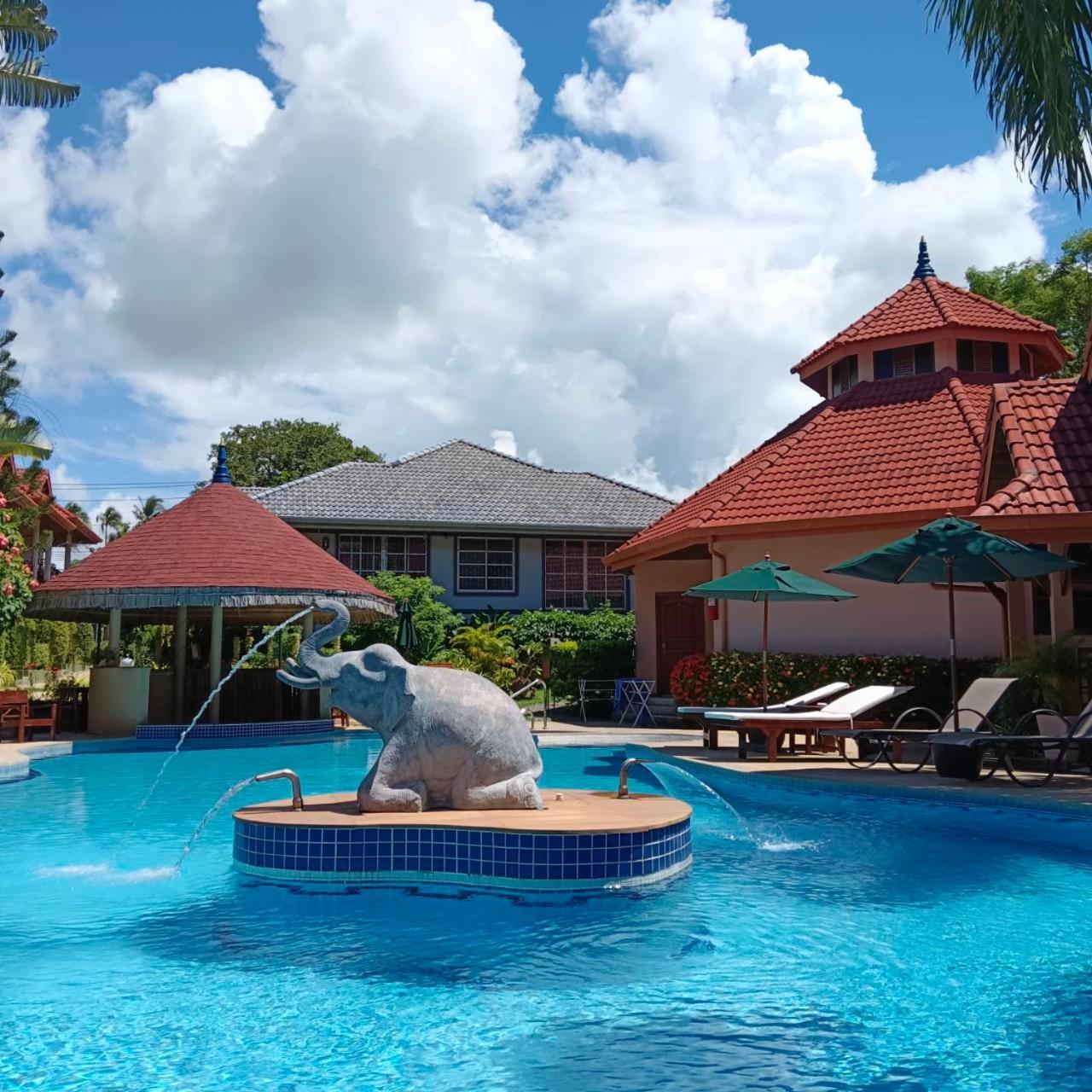The Pace Phuket Boutique Resort Rawai Екстериор снимка