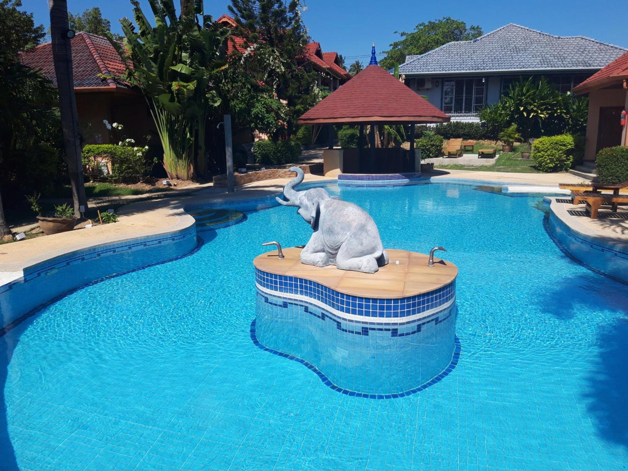 The Pace Phuket Boutique Resort Rawai Екстериор снимка